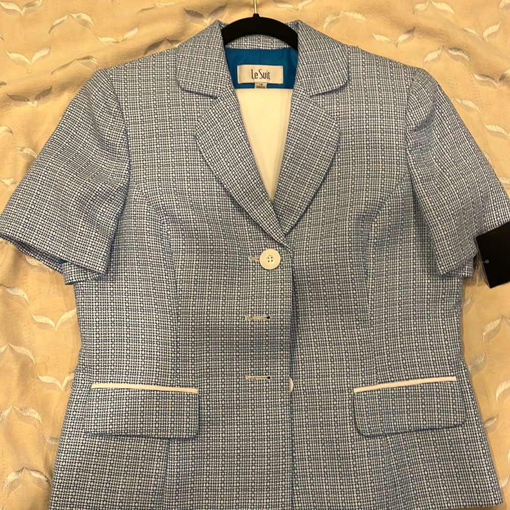 Le Suit Yatch Club 2 piece with Skirt,size 14
